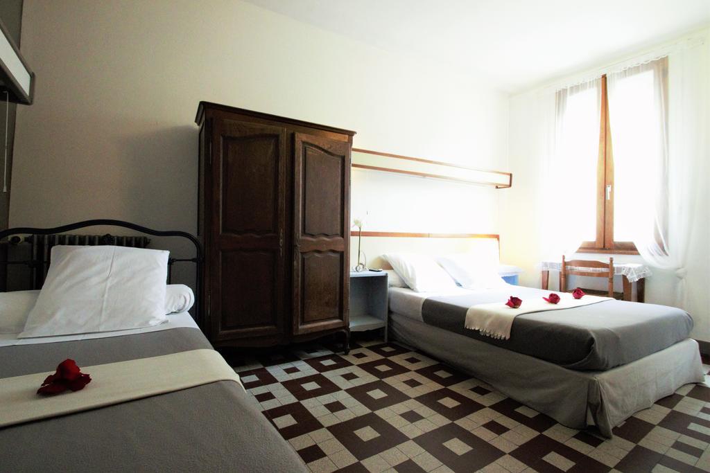 Hotel Innova Cardabella Авиньон Номер фото