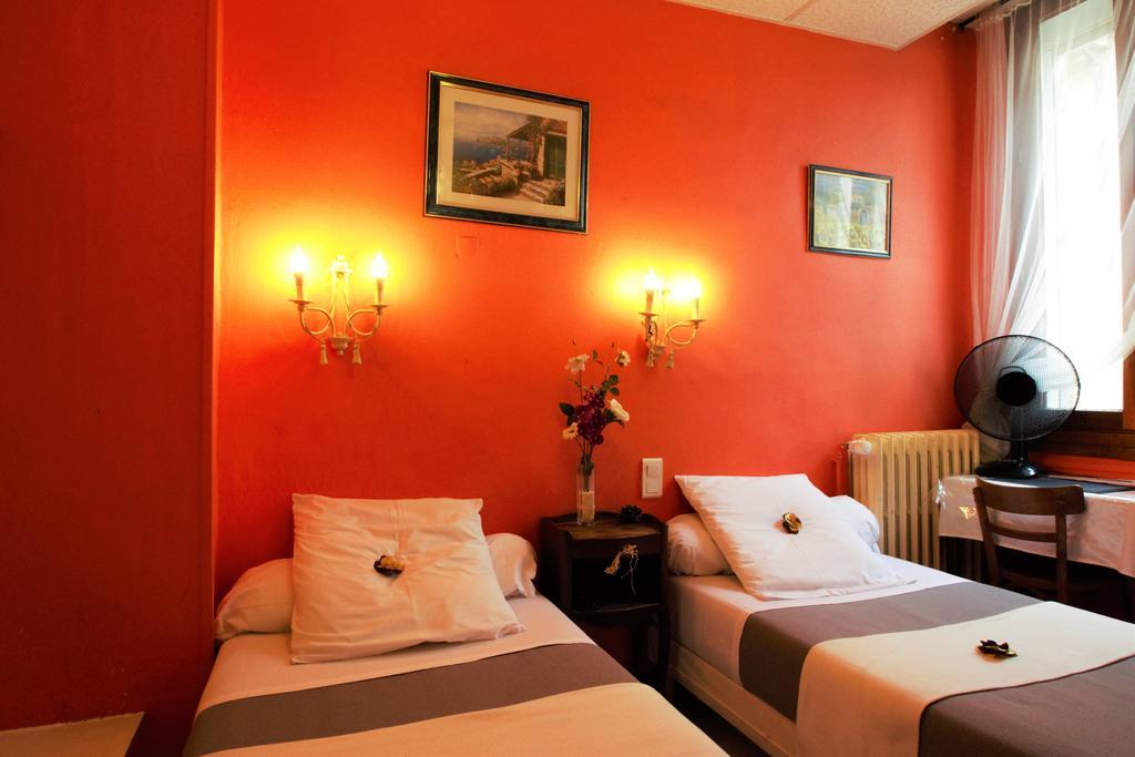 Hotel Innova Cardabella Авиньон Номер фото