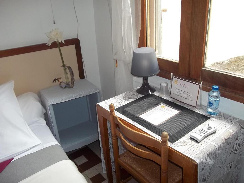 Hotel Innova Cardabella Авиньон Номер фото