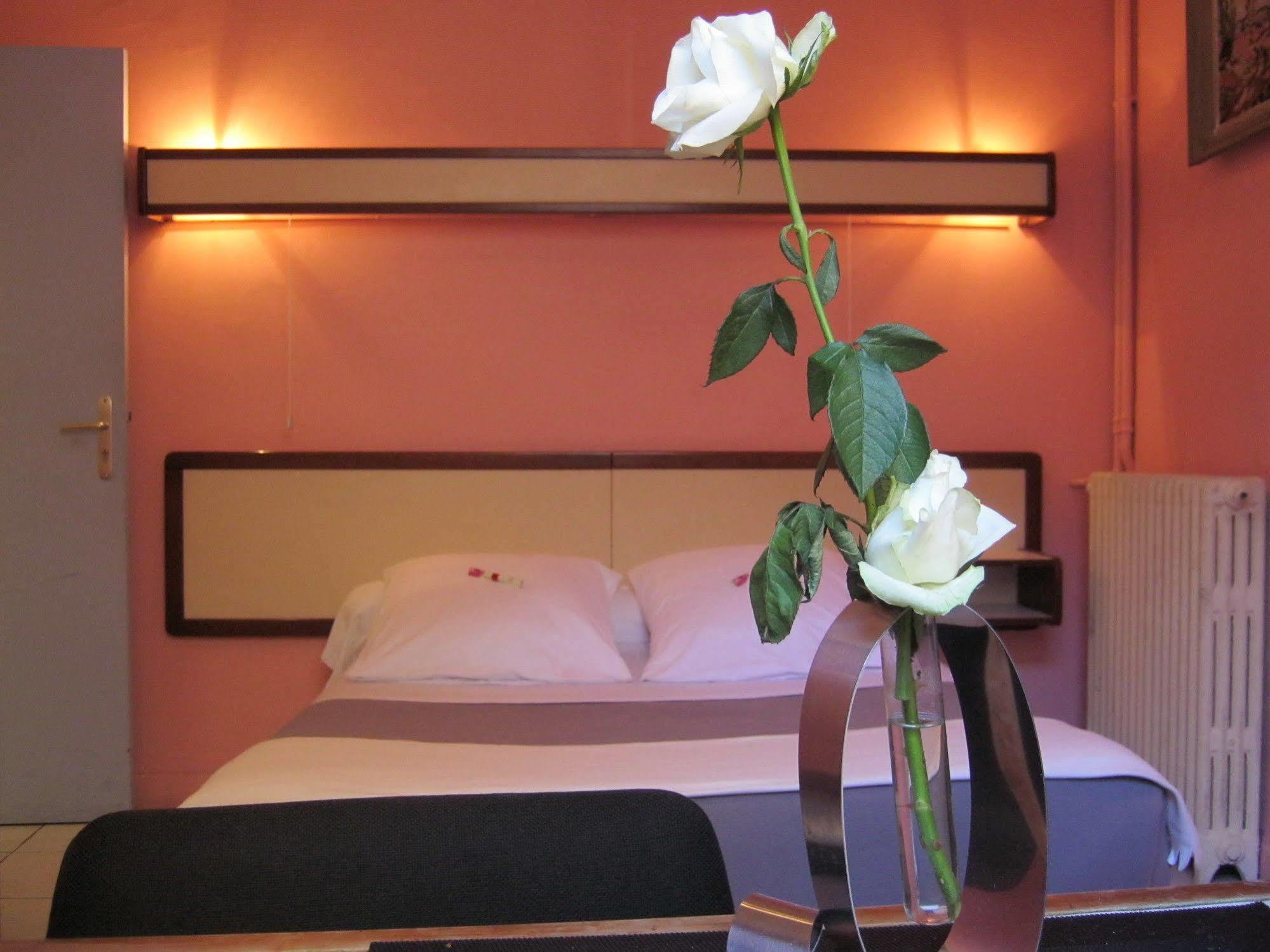 Hotel Innova Cardabella Авиньон Экстерьер фото