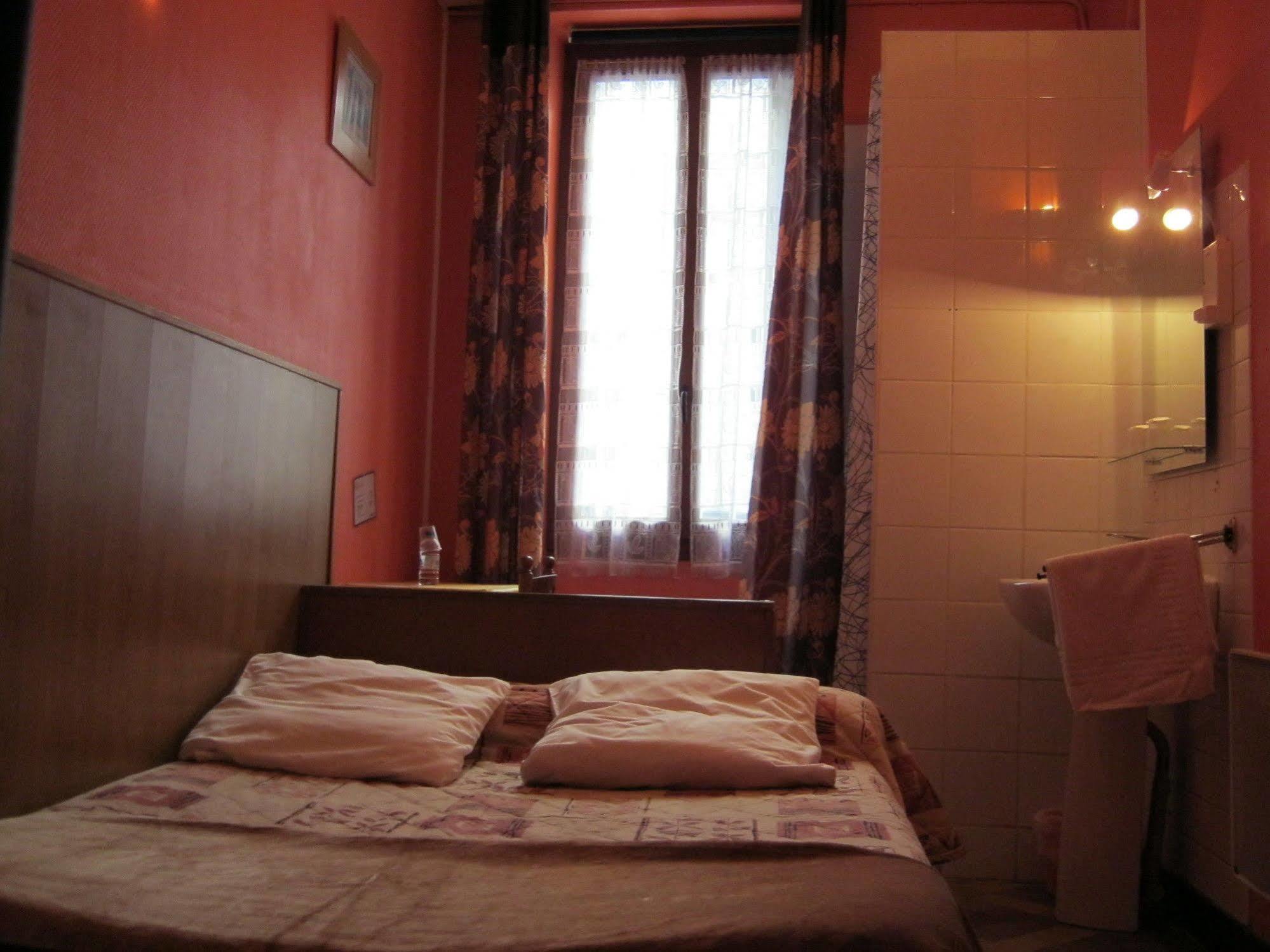 Hotel Innova Cardabella Авиньон Экстерьер фото